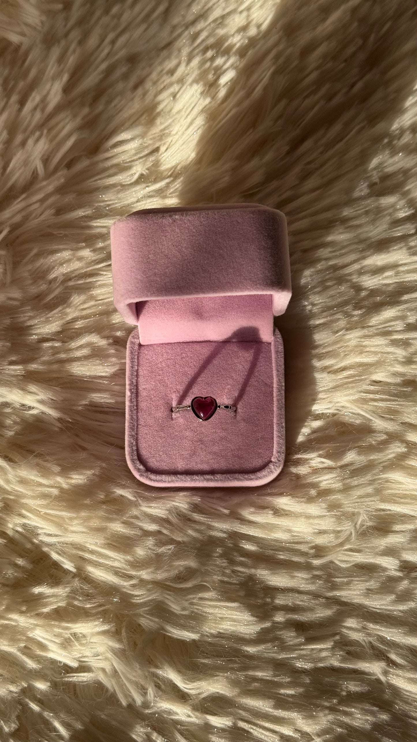 Anello Cuore in Granato