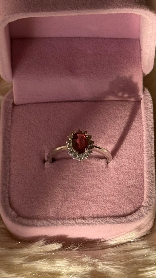 Anello in Granato